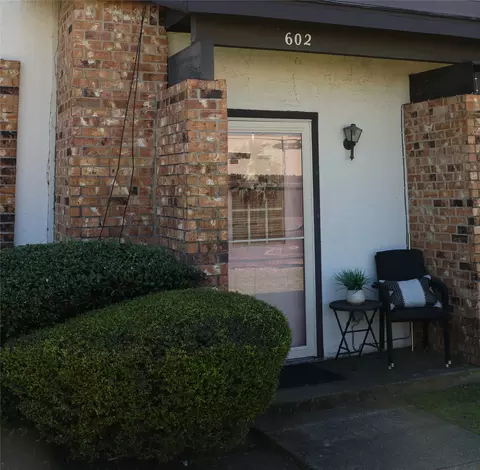 611 Oriole Blvd #602, Duncanville, TX 75116