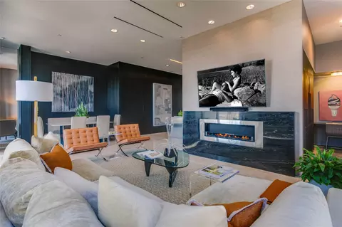 1717 Arts Plz #1910, Dallas, TX 75201