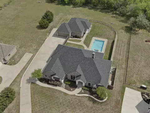 136 Sullivan Way, Waxahachie, TX 75167