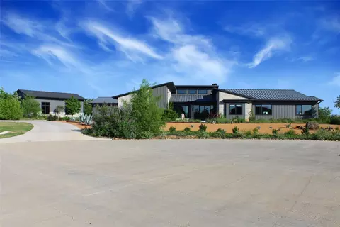 2036 High Meadow Ct, Bartonville, TX 76226