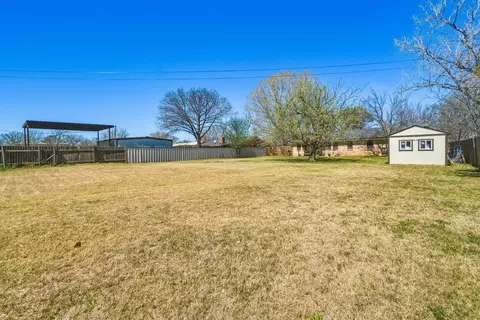 Exterior - 121 Sandy Ln, Clyde, TX 79510 photo 7 of 8