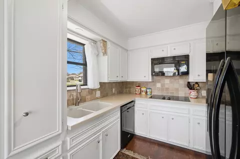 Kitchen - 121 Sandy Ln, Clyde, TX 79510 photo 4 of 4