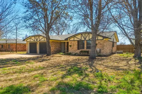121 Sandy Ln, Clyde, TX 79510