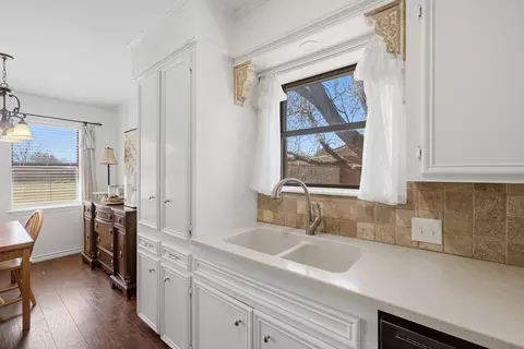 Kitchen - 121 Sandy Ln, Clyde, TX 79510 photo 2 of 4