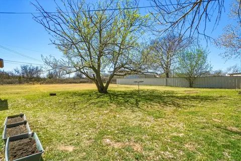 Exterior - 121 Sandy Ln, Clyde, TX 79510 photo 5 of 8