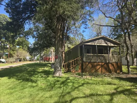 174 Maple Ave, Streetman, TX 75859