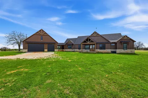 3988 Lake Valley Rd, Sunset, TX 76270