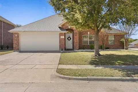 919 Fleetwood Cove Dr, Grand Prairie, TX 75052