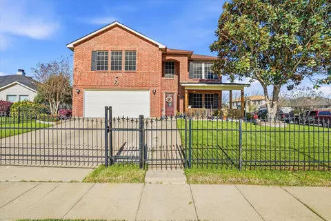 3551 Red Mine Ln, Grand Prairie, TX 75052