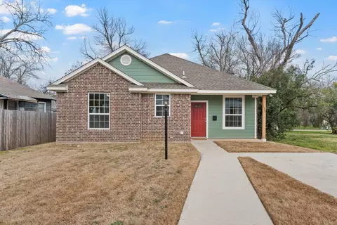 1325 N 11th St, Waco, TX 76707