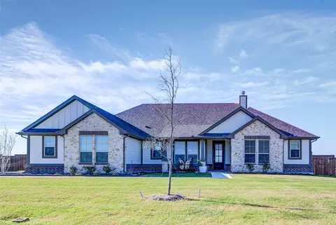 131 Clear Creek Ln, Rhome, TX 76078