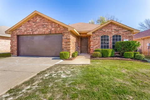 709 S Emma Dr, Arlington, TX 76002