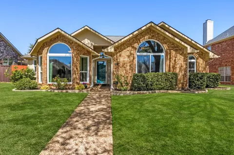 1315 Blue Jay Dr, Lewisville, TX 75077