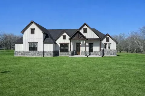8505 Bronco Dr, Godley, TX 76044