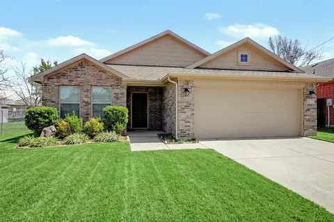 1827 College St, Greenville, TX 75401