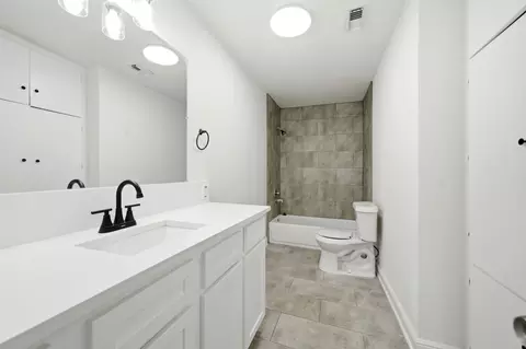 Bath - 619 9th St, Terrell, TX 75160 photo 2 of 2