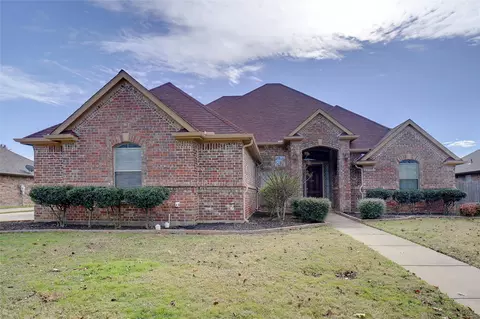 756 Trails End Cir, Hurst, TX 76054