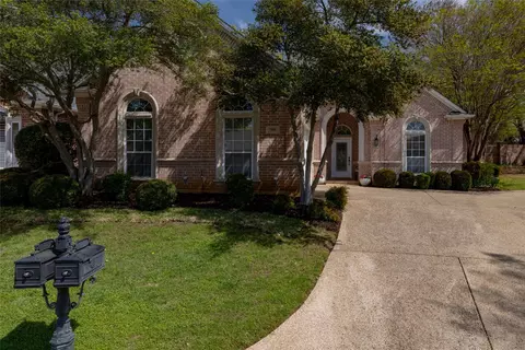 1910 Channing Park Dr, Arlington, TX 76013