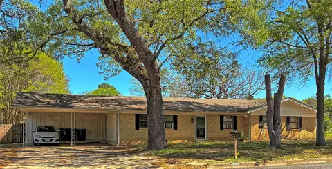 905 Bunny Rabbit Rd, Athens, TX 75751