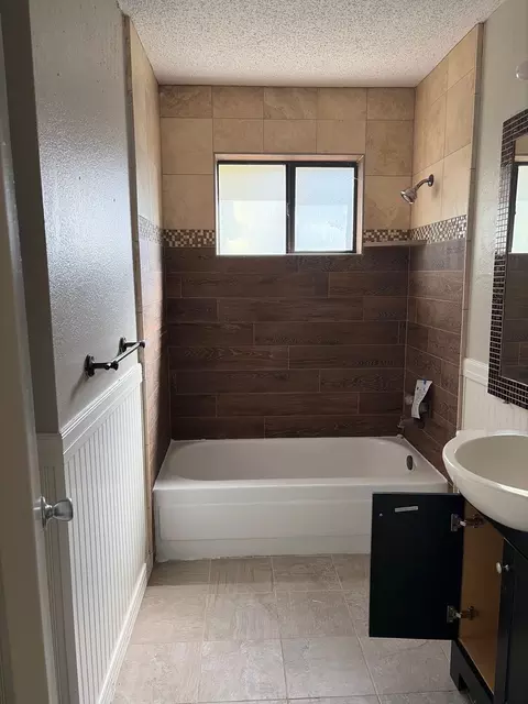Bath - 8105 Courageous Dr, Rowlett, TX 75089 photo 1 of 4
