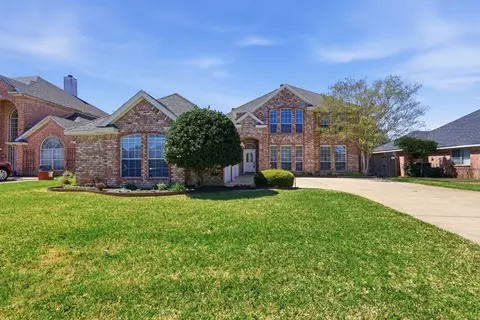2302 Whisperton Dr, Arlington, TX 76016