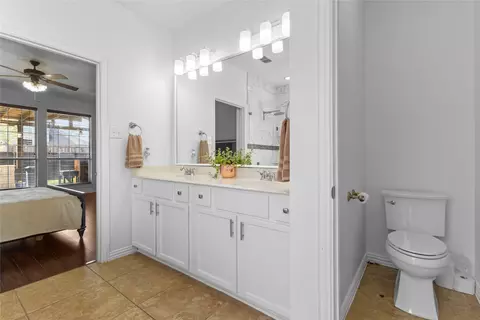 Bath - 7013 Bickers Dr, Rowlett, TX 75089 photo 2 of 5
