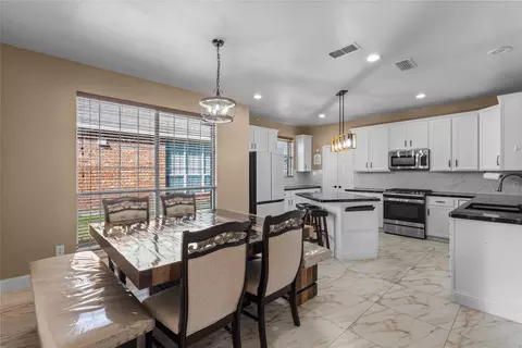 Kitchen - 7013 Bickers Dr, Rowlett, TX 75089 photo 3 of 3