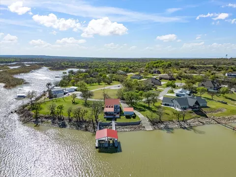 707 Marco Dr, Runaway Bay, TX 76426