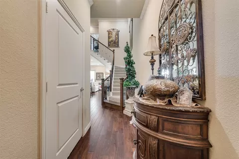 1217 Summerset Ln, Burleson, TX 76028