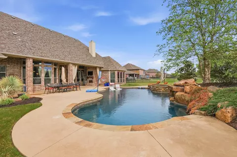 406 Spurgin Rd, Lucas, TX 75002