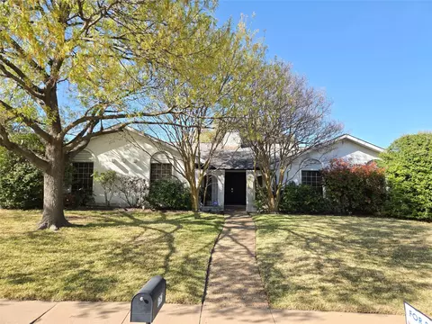 6757 Orangewood Dr, Dallas, TX 75248