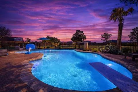 18066 Langford Ln, Talty, TX 75126