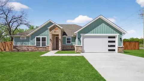 900 Cope St, Midlothian, TX 76065
