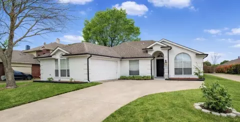1811 Country Walk Ln, Wylie, TX 75098