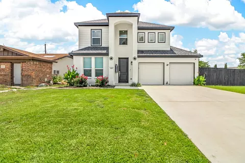 610 Parker Cir, Garland, TX 75040