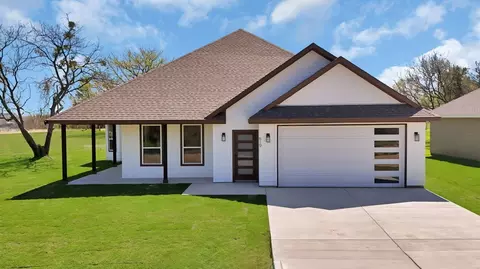 619 Lanai Cir, Runaway Bay, TX 76426