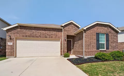 833 Lemongrass Ct, Fort Worth, TX 76131
