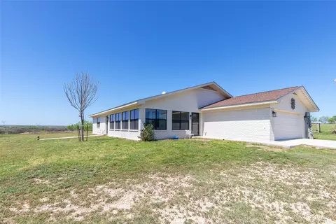 Exterior - 642 Fm 3200, Comanche, TX 76442 photo 2 of 6