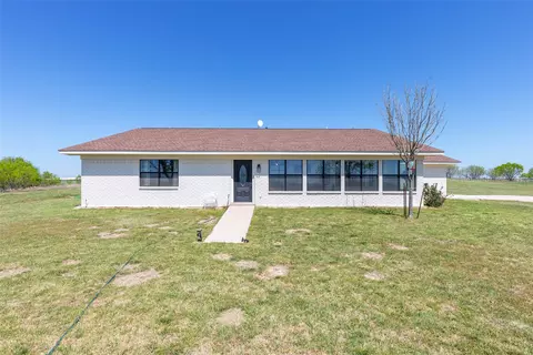 Exterior - 642 Fm 3200, Comanche, TX 76442 photo 3 of 6