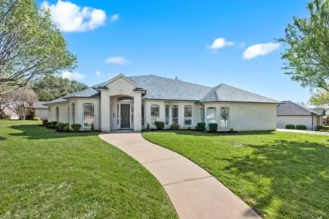 24 W Hillside Pl, Trophy Club, TX 76262