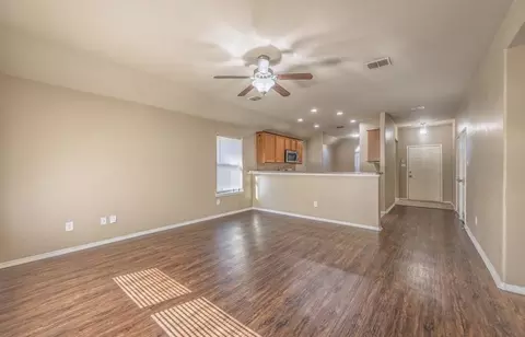 1604 Queens Brook Ct, Fort Worth, TX 76140