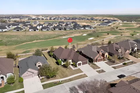 8708 Crestview Dr, Denton, TX 76207