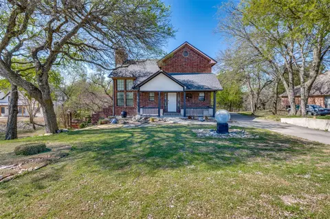 2460 Waterstone Dr, Cedar Hill, TX 75104