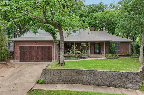 2161 Steeplewood Dr, Grapevine, TX 76051