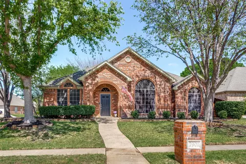 7901 Chaddington Dr, North Richland Hills, TX 76182