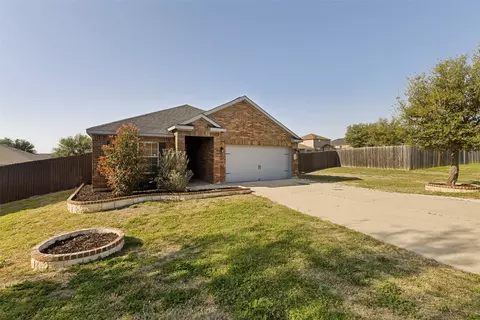 192 Buffalo Ridge Dr, Newark, TX 76071