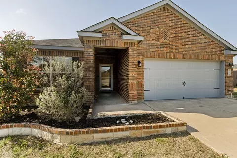 192 Buffalo Ridge Dr, Newark, TX 76071