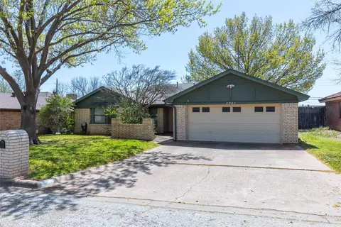 2941 Red Oak Cir, Abilene, TX 79606