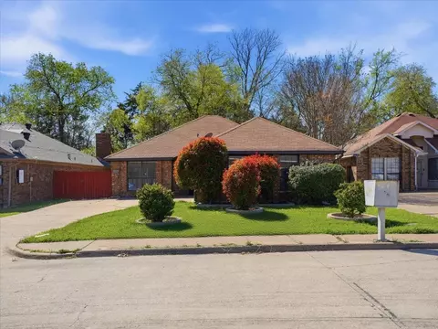 1133 Walnut Hill Ln, Desoto, TX 75115