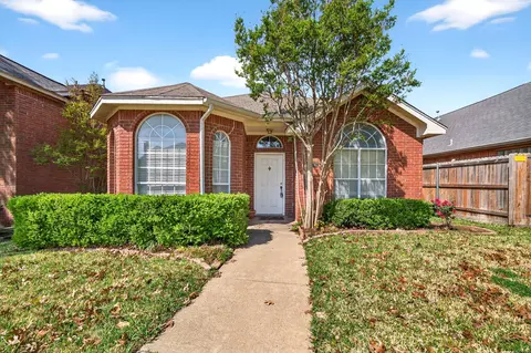 2207 Dallas Dr, Carrollton, TX 75006